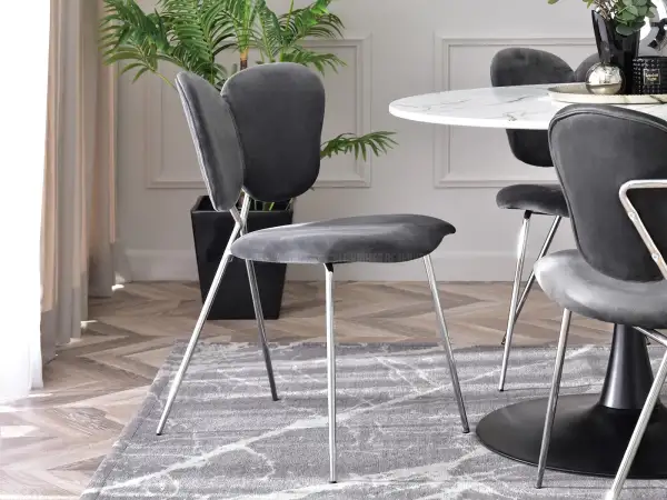 Designerska forma krzesła w stylu glamour